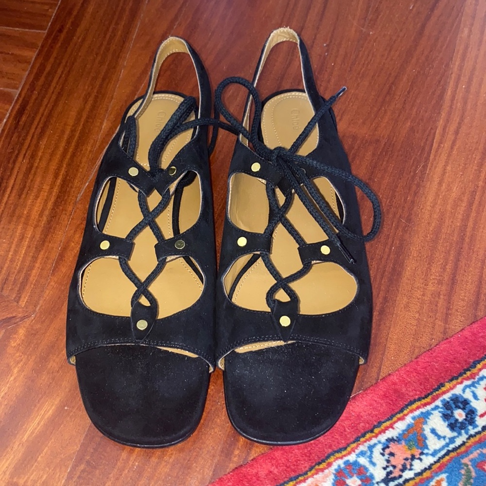 Chloe flats